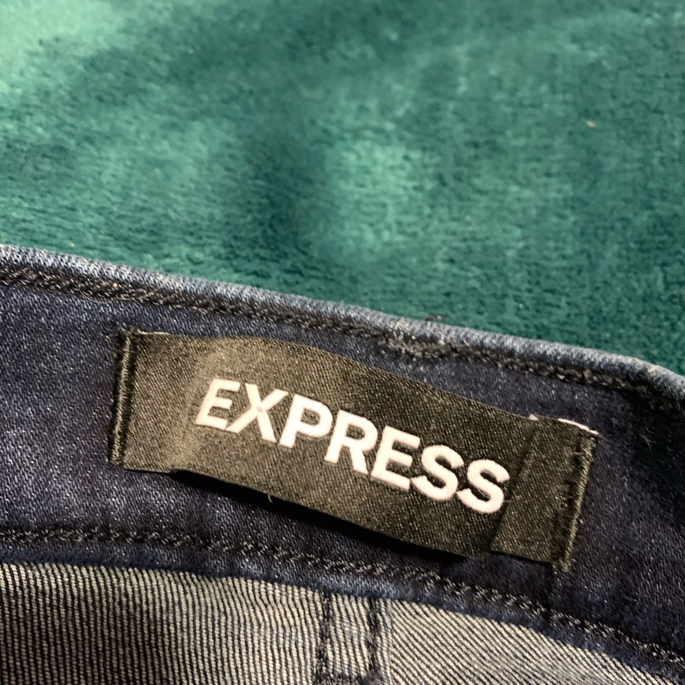 Like New Express Denim Perfect Straight Leg Jeans - Picture 3 of 5